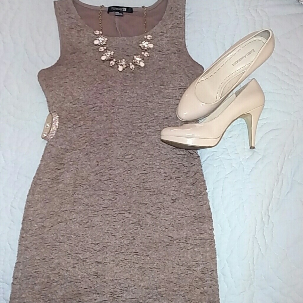 Forever 21 tan/taupe dress.